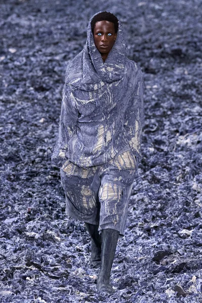 Look 35